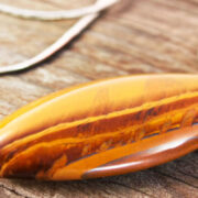 Der Edelstein Tigerauge